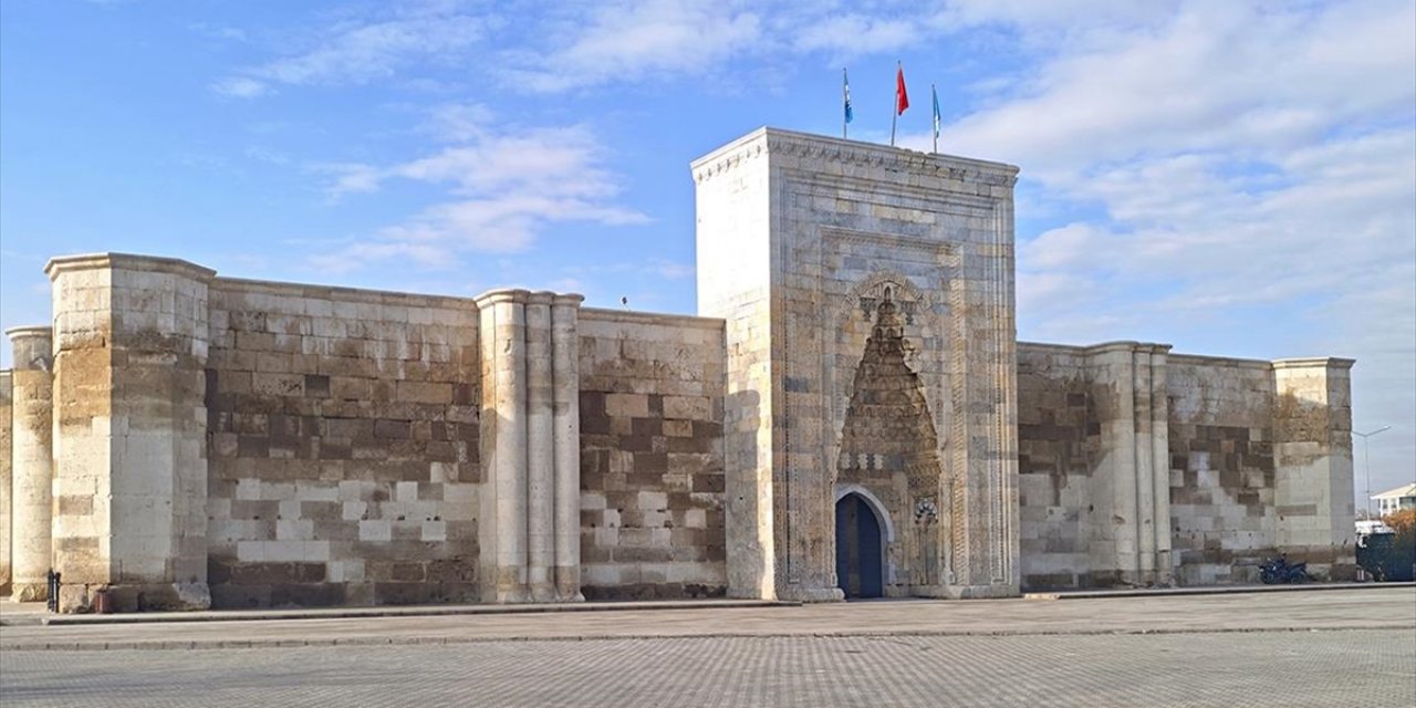 Tarihi Sultanhanı Kervansarayı'nda Tefrişatı Yapılan Odalar Ziyaretçilerini Ağırlıyor