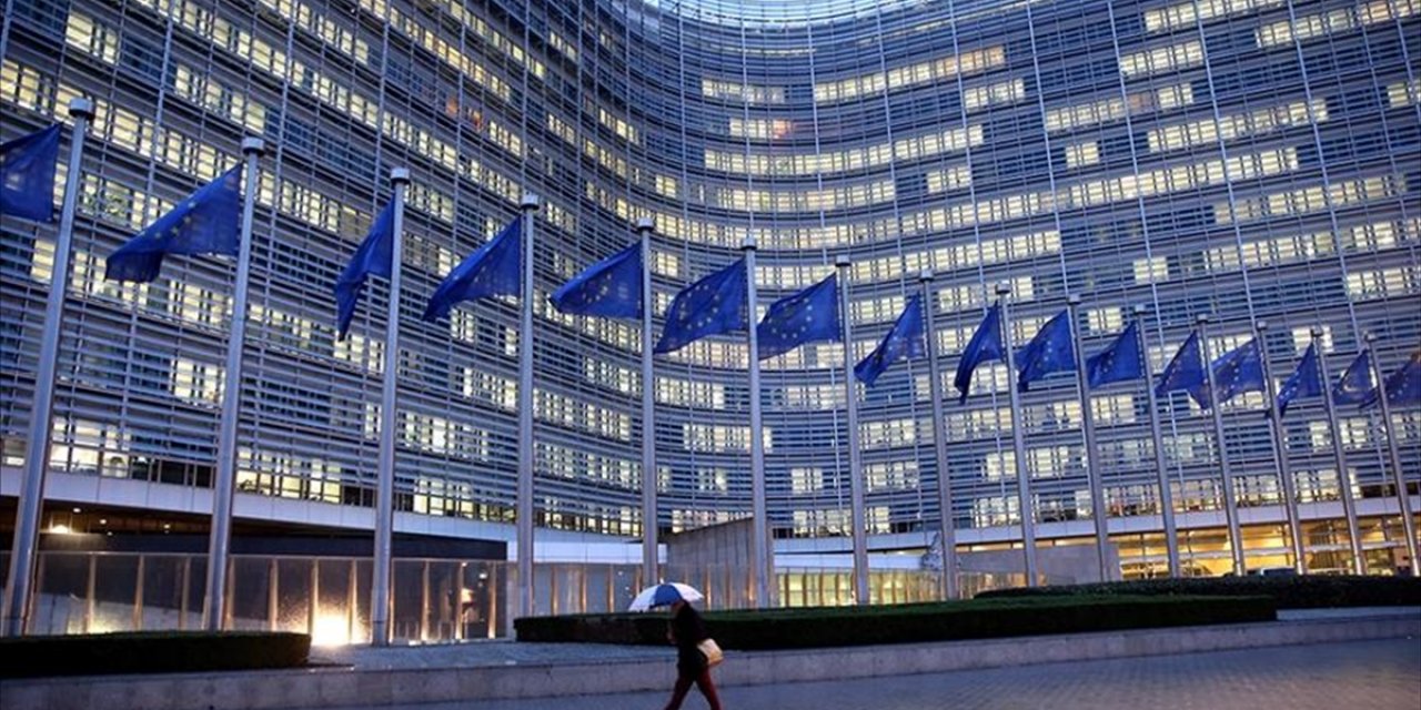 AB Ortak Girişimleri Hızlandırmaya Çalışırken Savunma Mimarisinde Eksiklikler Dikkati Çekiyor