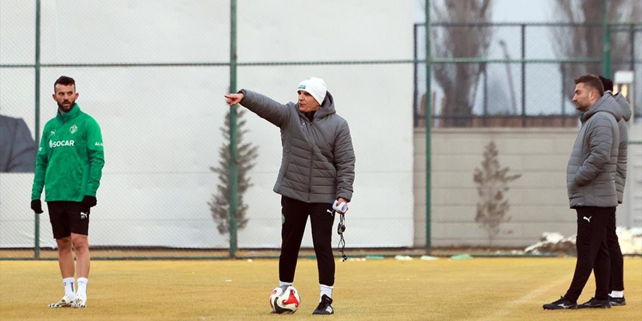 Iğdır FK'de Hedef Ümraniyespor'u Geçip Yükselişi Sürdürmek