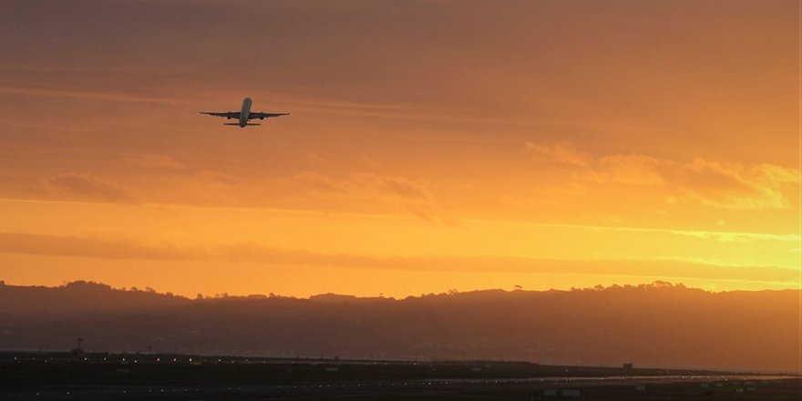 Dünyanın En Uzun Mesafeli Aktarmasız Uçuşu Gerçekleştirildi