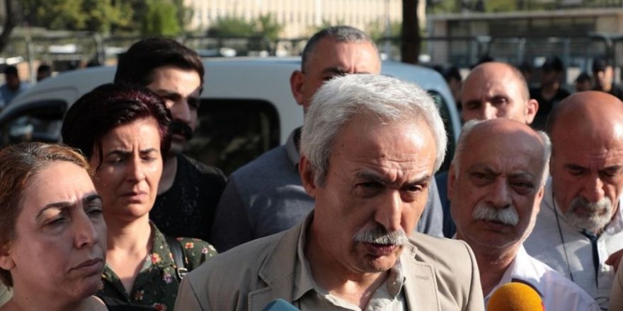 Yerine Kayyum Atanan Diyarbakır Belediye Başkanı Selçuk Mızraklı Gözaltına Alındı