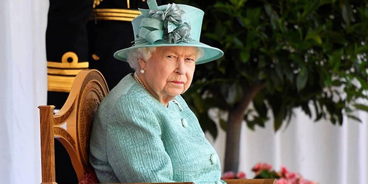 Kraliçe Elizabeth'in Oğluna, Epstein Mağduruna 'Sus Payı' İçin Para Verdiği İddia Edildi