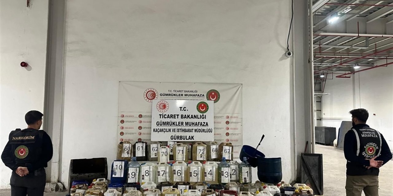 Gümrükler Muhafaza Ekipleri, Üç Ayrı Operasyonda Çok Sayıda Uyuşturucu Ve İlaç Ele Geçirdi