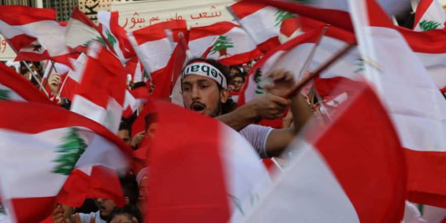 Lübnan'da Protestolar artarak devem ediyor