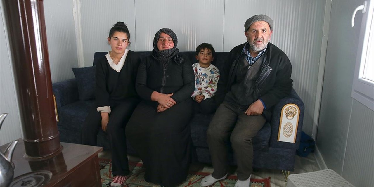 Kars'ta Evleri Yaşanmaz Durumdaki Üç Aile Devlet Eliyle Yeni Yuvalarına Kavuştu