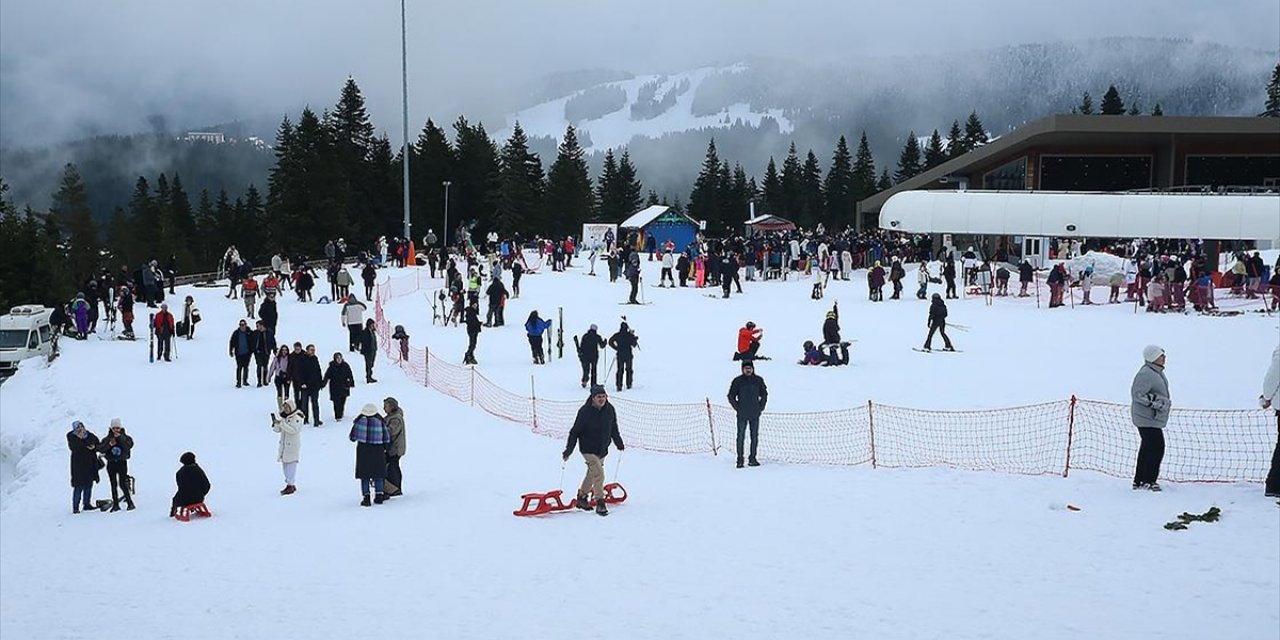 Ilgaz Yurduntepe Kayak Merkezi Ziyaretçileri Keyifli Bir Gün Geçirdi