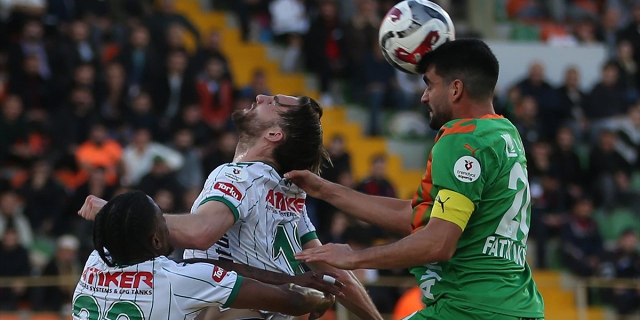 Trendyol Süper Lig'de Alanyaspor, Konyaspor'u 2-1 Mağlup Etti