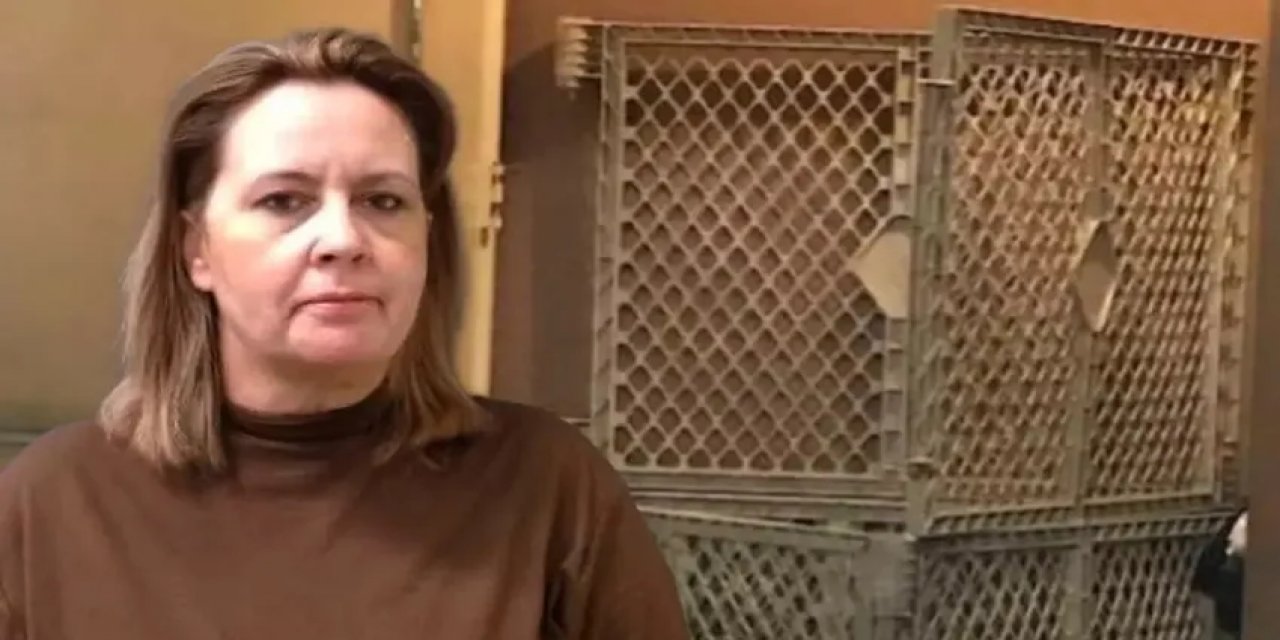 ABD'de Kan Donduran Olay Ortaya Çıktı: Evlat Edindiği 2 Çocuğu Yıllarca Kafese Kapatmış!