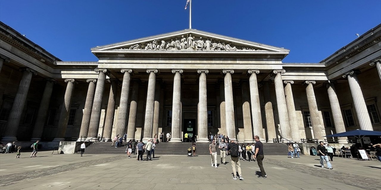 İngiltere'deki British Museum Antik Orta Doğu Sergilerindeki "Filistin" İfadesini Kaldırdı