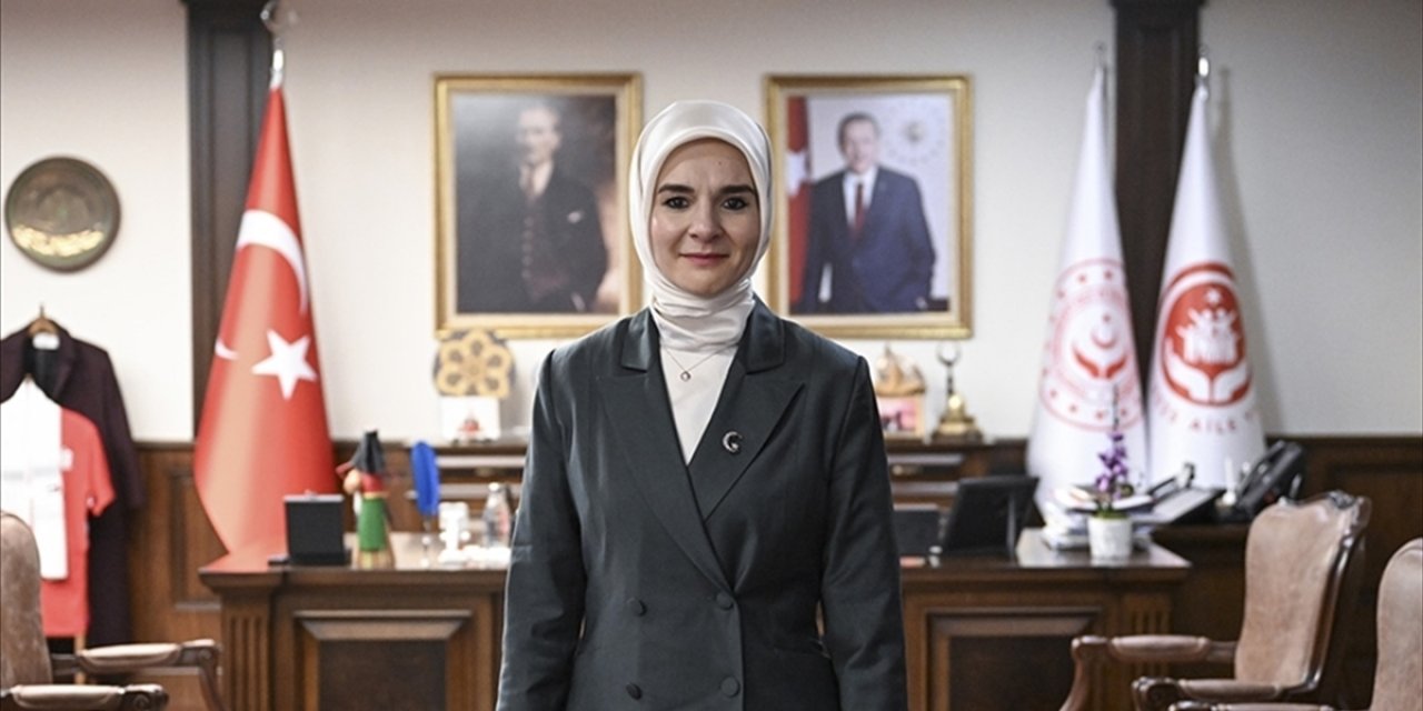 Bakan Göktaş'tan Çocuklara Yönelik "Sosyal Medya Düzenlemesi" Paylaşımı