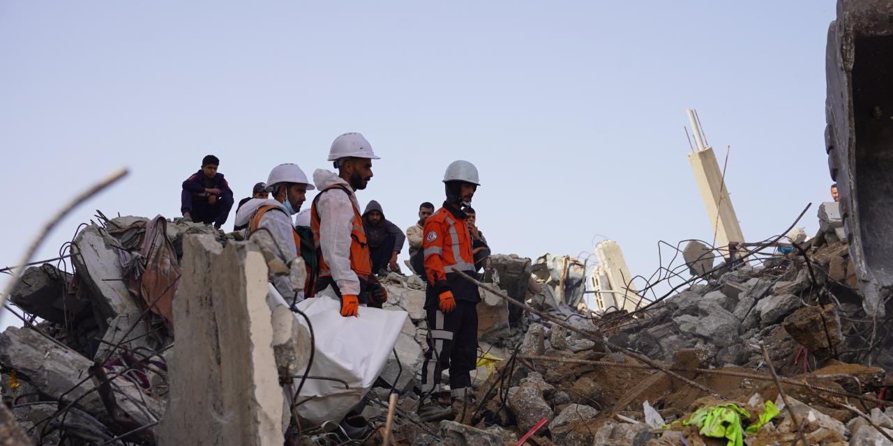 Gazze'de Enkaz Altındaki Cenazelerin Çıkarılması İçin "Şehitlere Vefa" Girişimi Başlatıldı