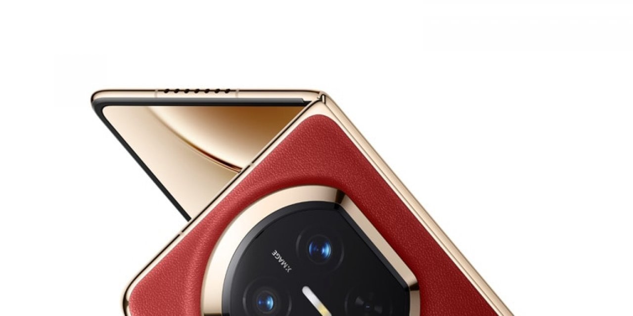 Huawei Katlanabilir Modeli Mate X7'yi Türkiye'de Ön Satışa Sundu