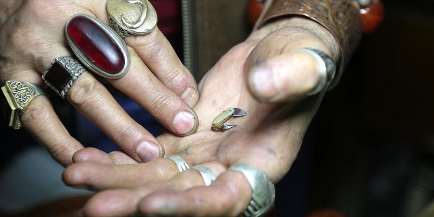 Mini Bıçakların Ustası Şirin Baba Guinness Rekorlar Kitabı'na Girmek İçin Sponsor Desteği Bekliyor