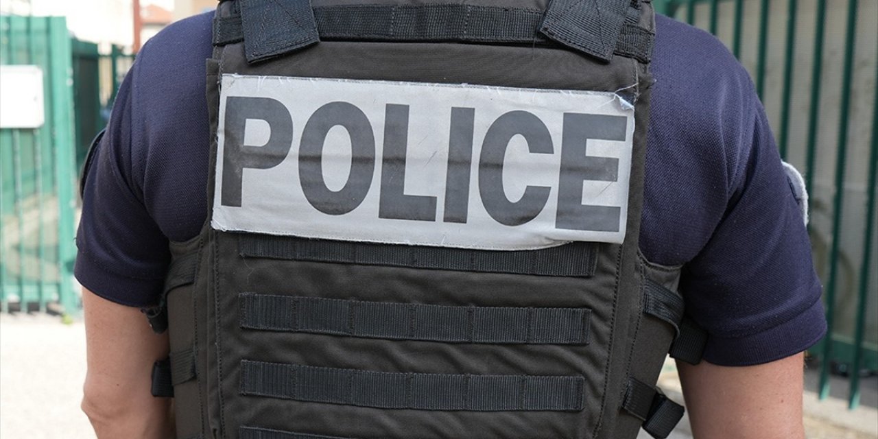 Epstein Belgelerinde Adı Geçen Eski Fransız Bakanın Başkanlık Ettiği Enstitüde Polis Araması