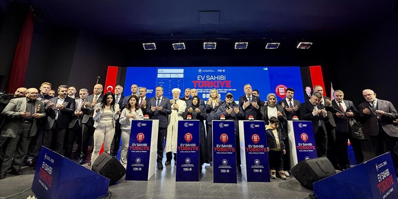 "Yüzyılın Konut Projesi" Kapsamında Sakarya'da Yapılacak Konutların Kurası Çekildi