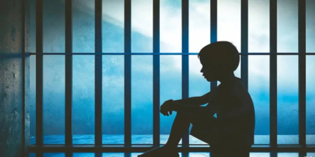 Online Yemek Siparişiyle Ölüm Tehditleri Savurdu: 16 Yaşındaki Şüpheliye Kelepçeli Ev Hapsi!