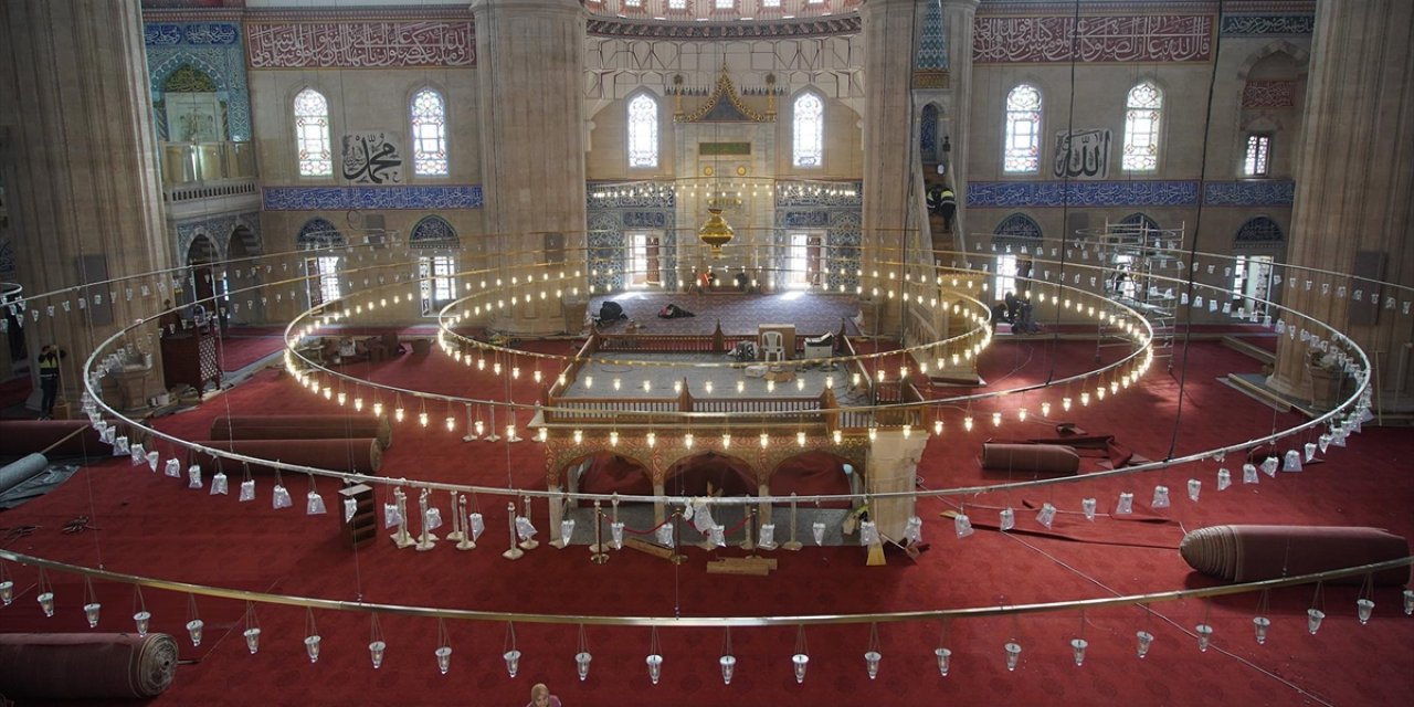 Mimar Sinan'ın "Ustalık Eseri" Selimiye'ye Metrekaresinde 729 Bin İlmekli Özel Halı