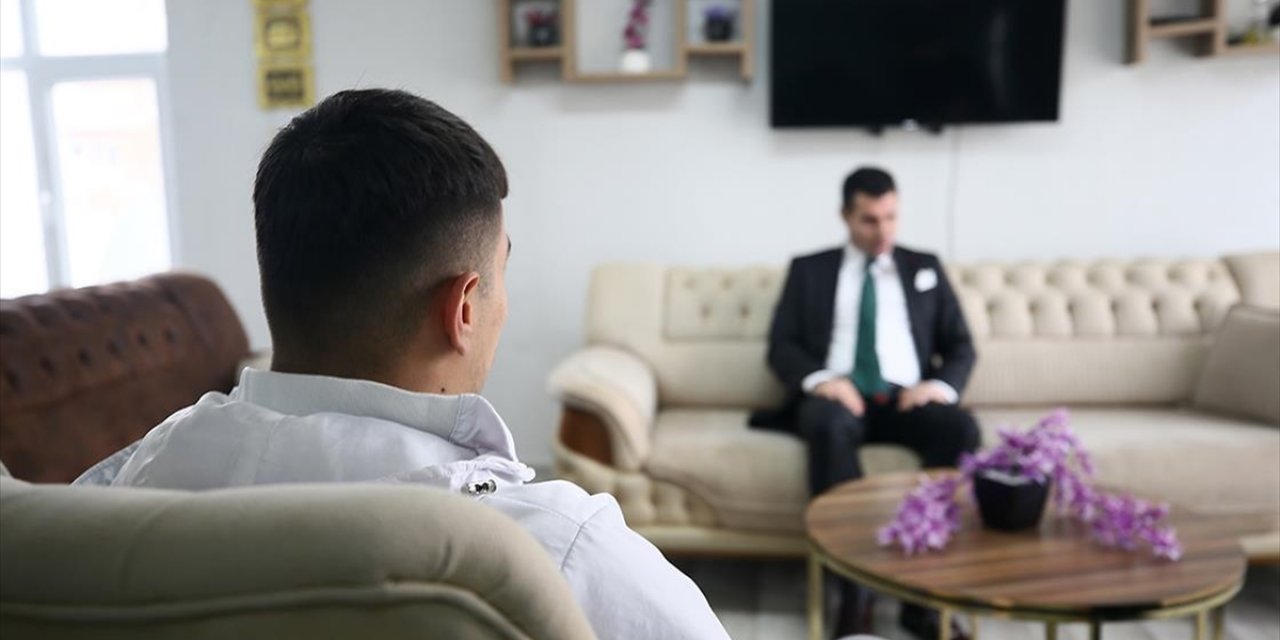 Uyuşturucu Bağımlılığından Kurtulan Otizmli Genç, Hayata Yeni Bir Adım Attı