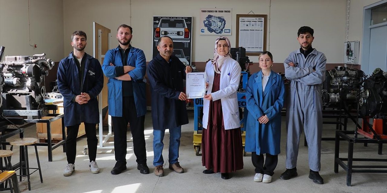 Van'da Benzinli Araçlara Ek Menzil Sağlayan Çevre Dostu Yakıt Katkı Maddesi Geliştirildi