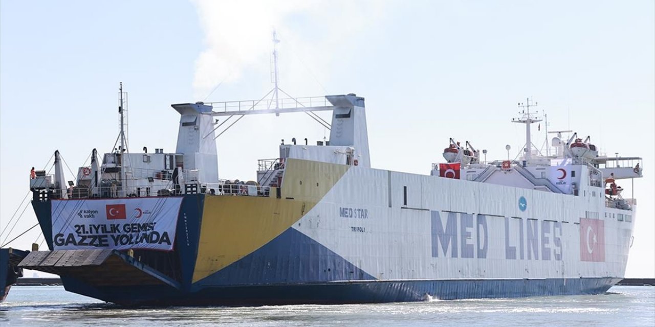 Türk Kızılay'ın Gazze İçin Hazırladığı 21. "İyilik Gemisi" Mersin Limanı'ndan Uğurlandı