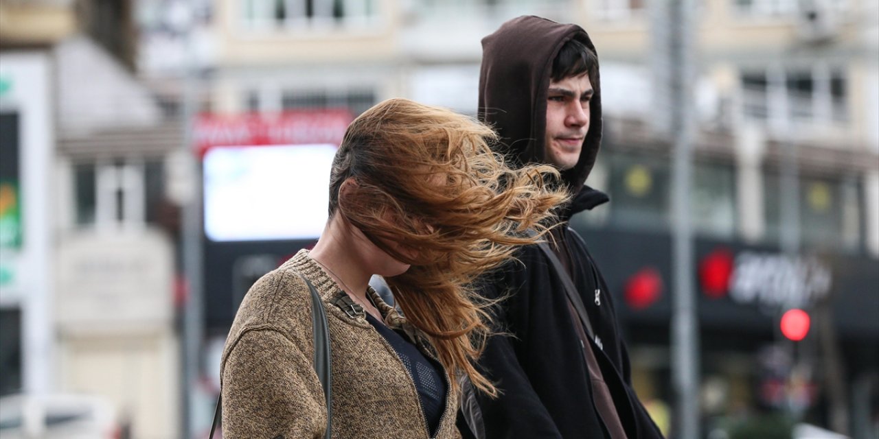 Marmara'nın Ve Ege'nin Batı Kesimleri İçin Kuvvetli Rüzgar Uyarısı