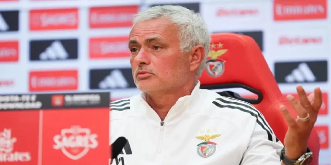Irkçılık Rezaleti Sonrası Efsane İsimden Jose Mourinho'ya Sert Sözler: "Sen Kimsin?"