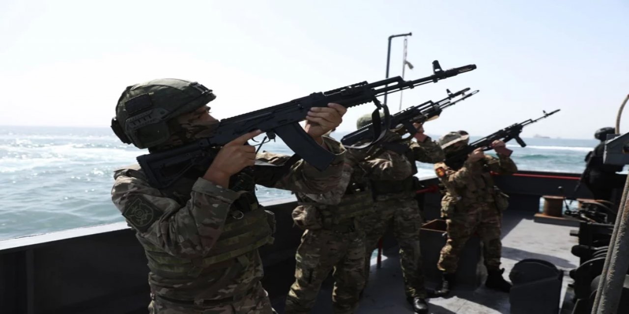 Trump'ın "Saldırırız" Tehdidine Karşı İran ve Rusya'dan Umman Denizi ve Hint Okyanusu'nun Kuzeyinde Ortak Askeri Tatbikat