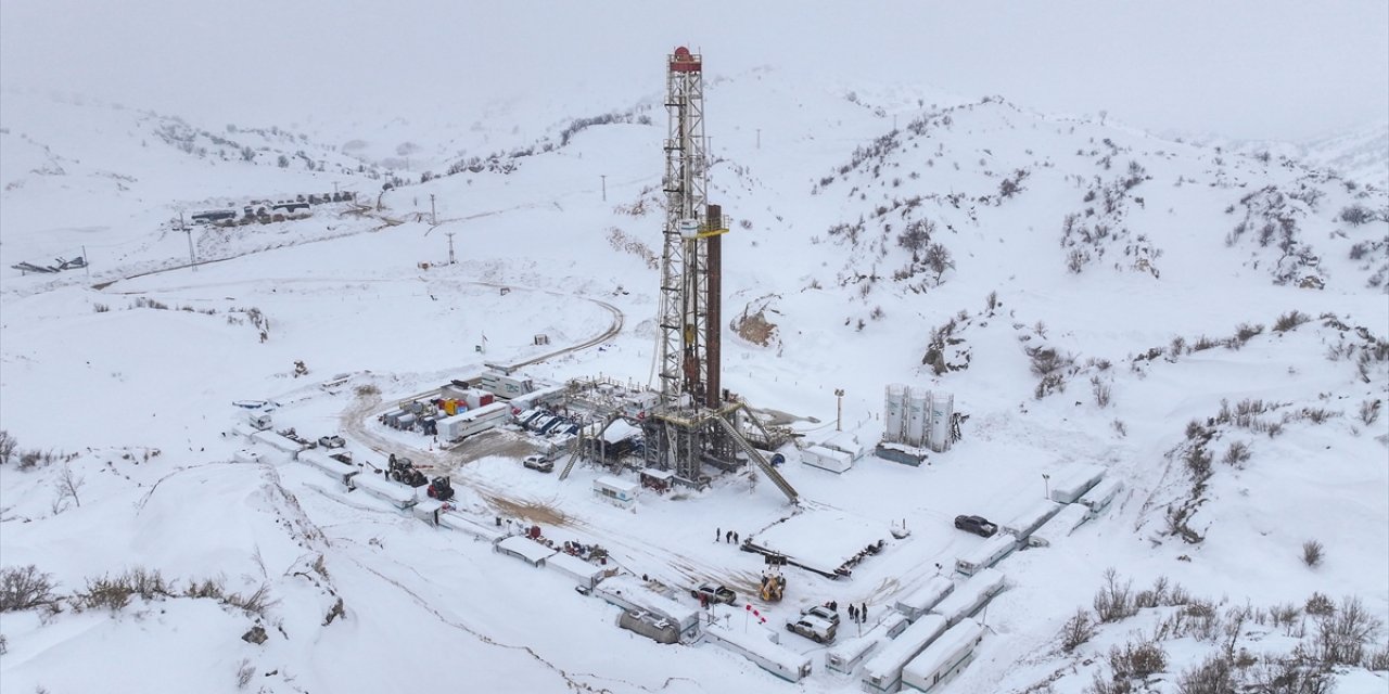 Kar Kalınlığının 2,5 Metreyi Bulduğu Gabar'da Petrol Üretimi Hız Kesmeden Sürüyor