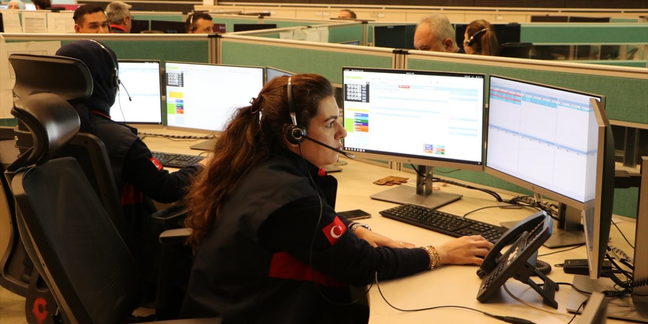 Rüya Tabiri İsteyen De Takma Dişi Kaybolan Da 112'yi Aradı