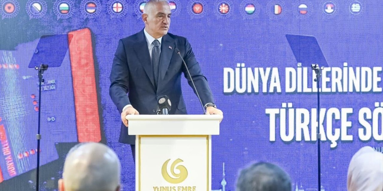 Kültür Ve Turizm Bakanı Ersoy, "Dünya Dillerinde Türkçe" Sözlüğünü Tanıttı