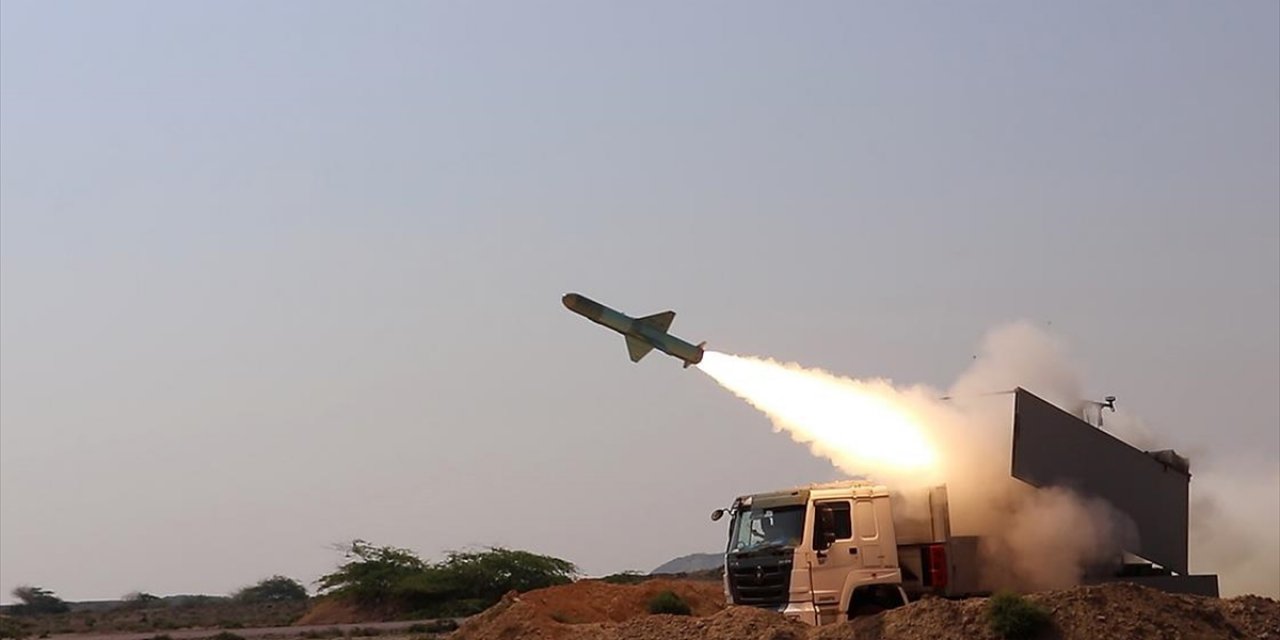 İran, 24 Şubat'ta Ülkenin Doğusu ve Batısında Askeri Atış Faaliyeti Nedeniyle Notam Yayımladı