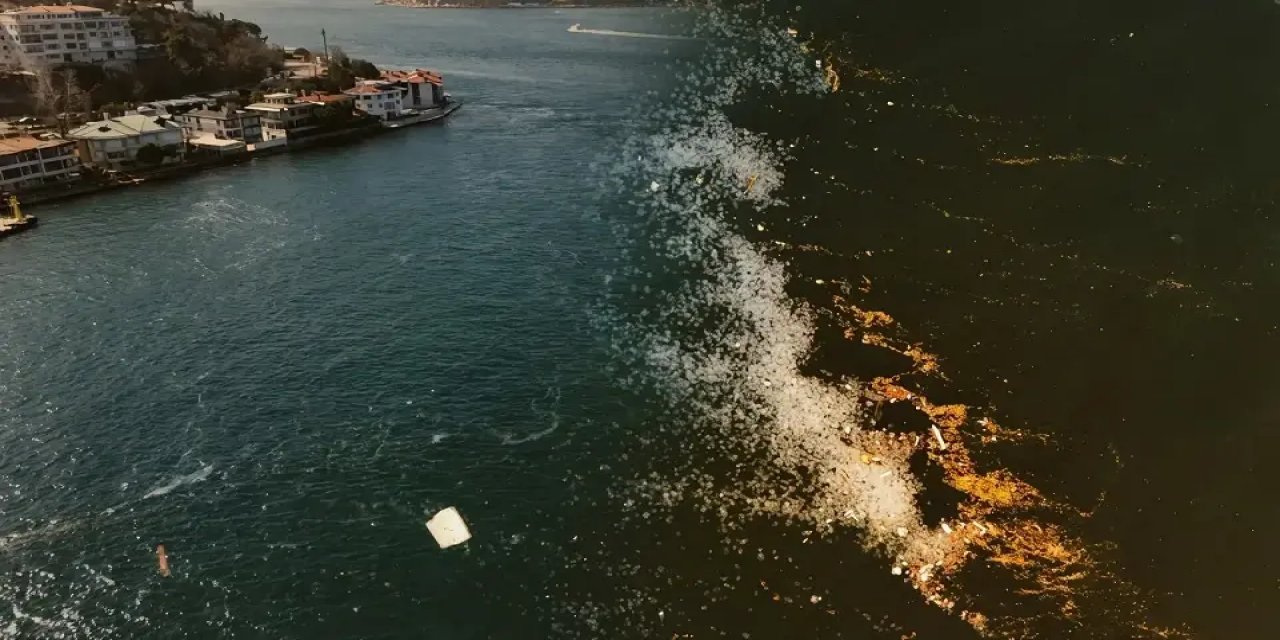 İstanbul Boğazı'nda, Alarm Verdiren Görüntüler