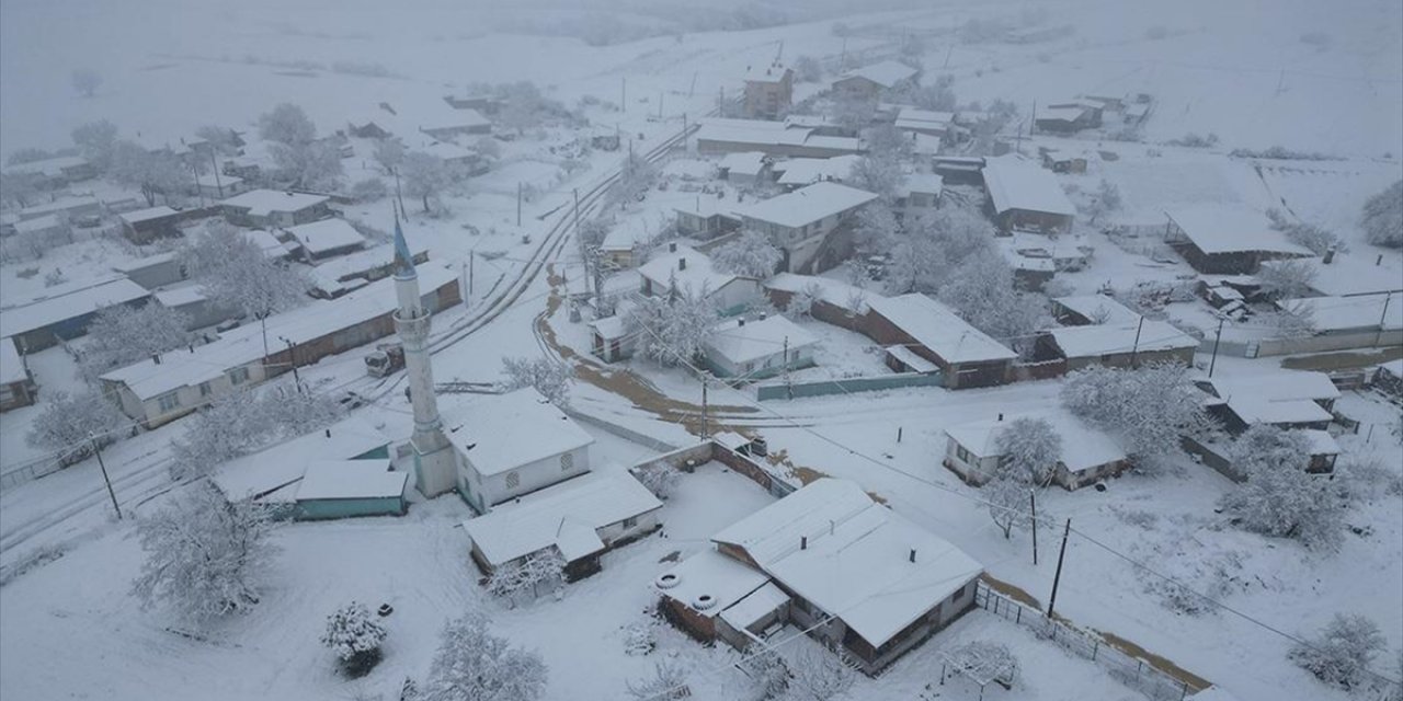 Bazı İllerde Kar Etkili Oluyor