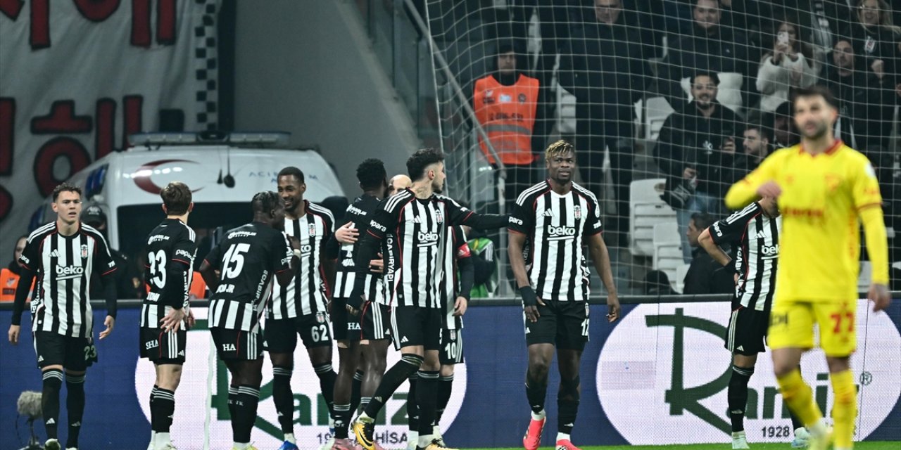 Beşiktaş 3 Puanı 4 Golle Aldı