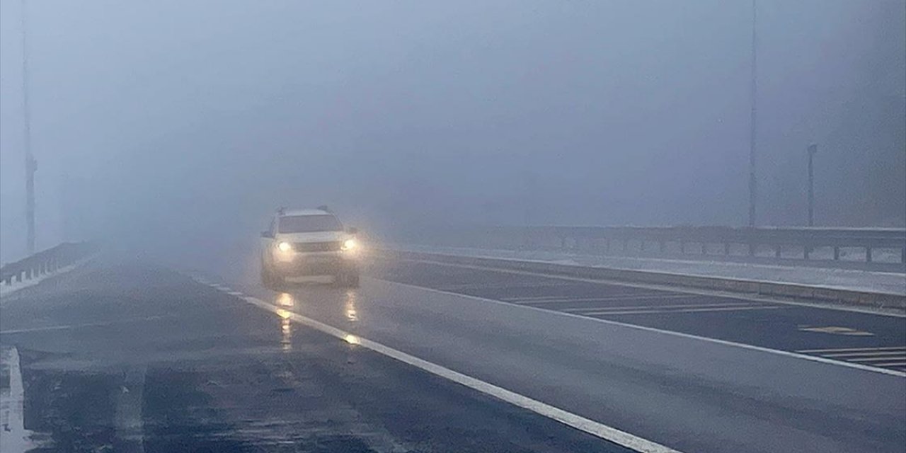 Bolu Dağı'nda Sis Etkili Oluyor
