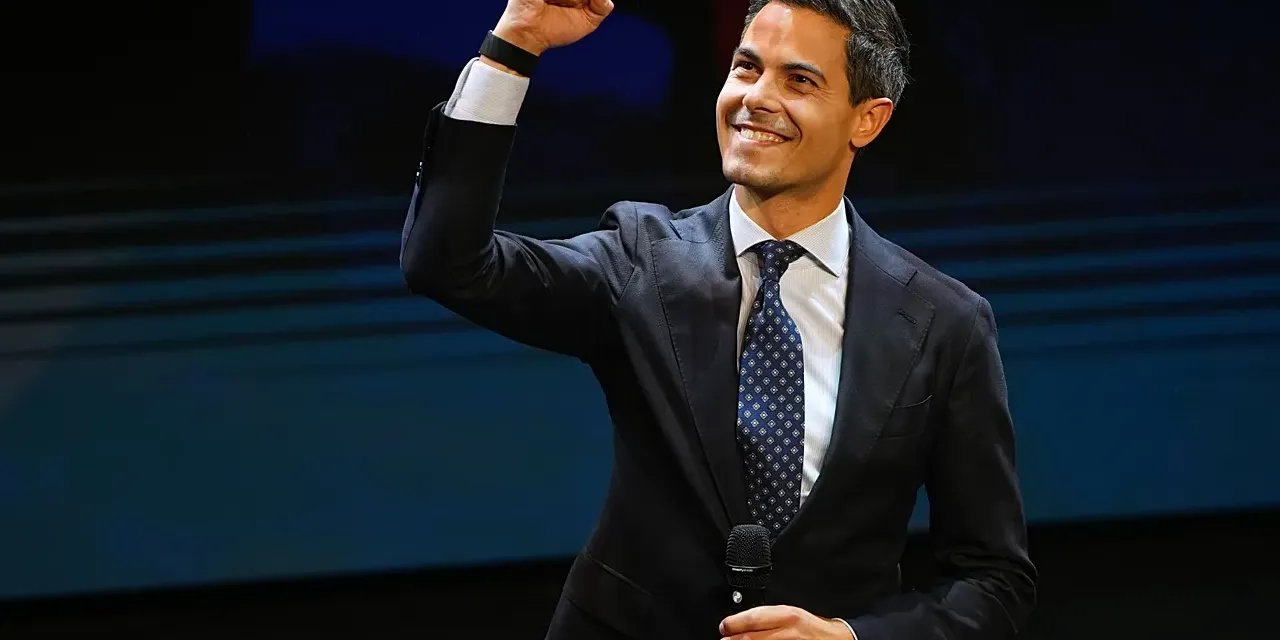 Hollanda'da Ülke Tarihinin En Genç Başbakanı Oldu!