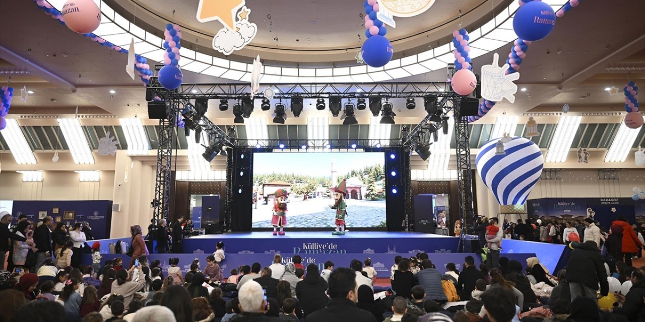 "Külliye'de Ramazan" Etkinliklerinde "Hay Hak Hacivat-Karagöz Müzikali" Sahnelendi