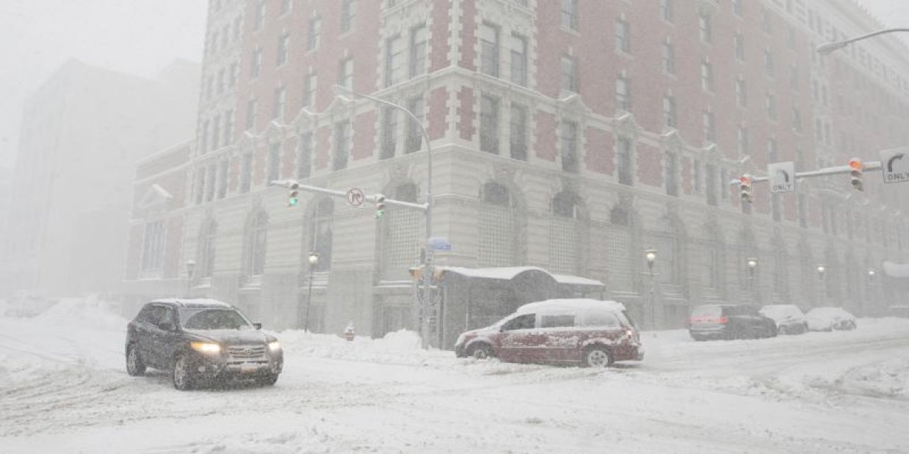New York'ta Şiddetli Kar Sonrası Açıklama Geldi!