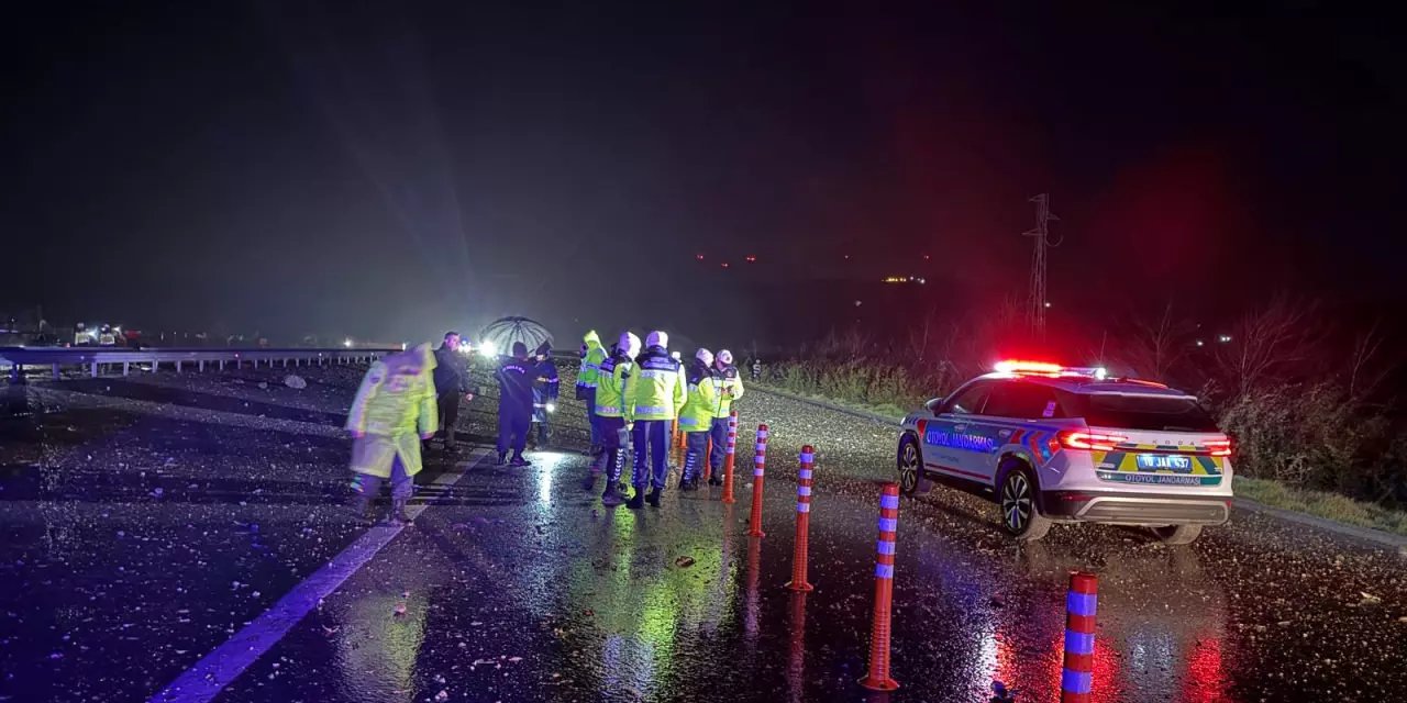 Balıkesir'de F-16 Düştü! Enkazdan İlk Görüntüler Geldi...