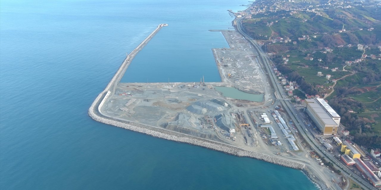 İyidere Lojistik Limanı'nın Üst Yapısı Ağustosta Tamamlanacak