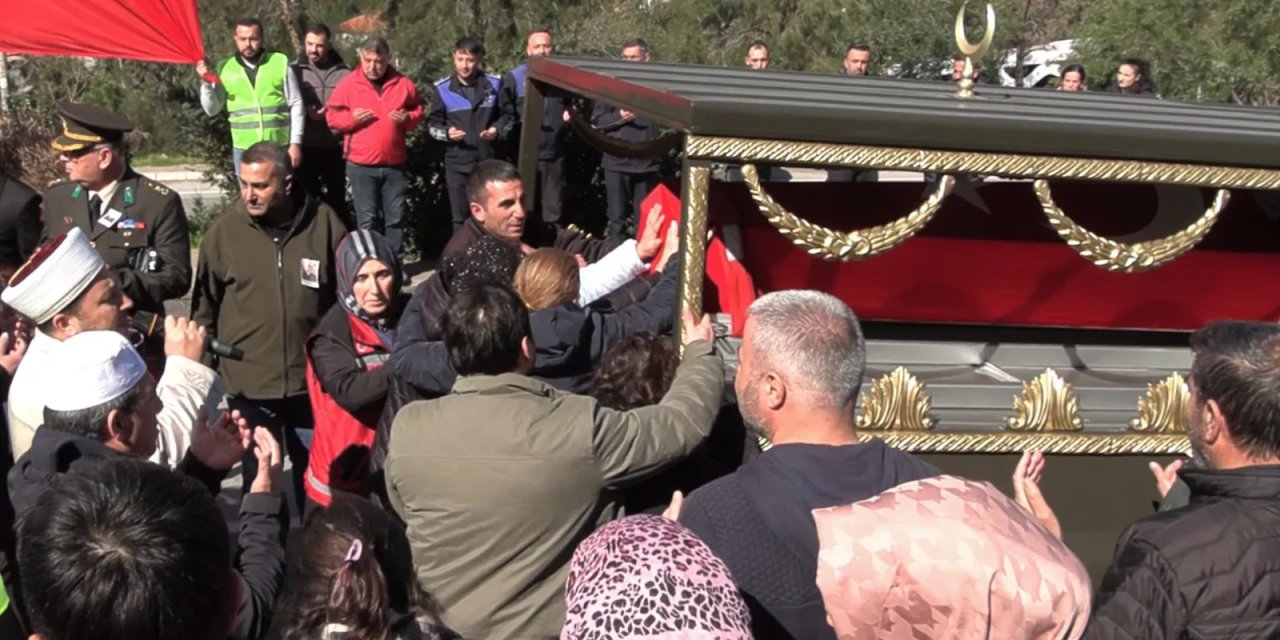 Şehit Binbaşı Bolat'ın Hayali Çocukken Pilot Olmaktı