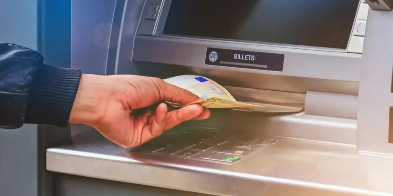 ATM'ler Birer Birer Kapanıyor: Türkiye Detayı Dikkat Çekti