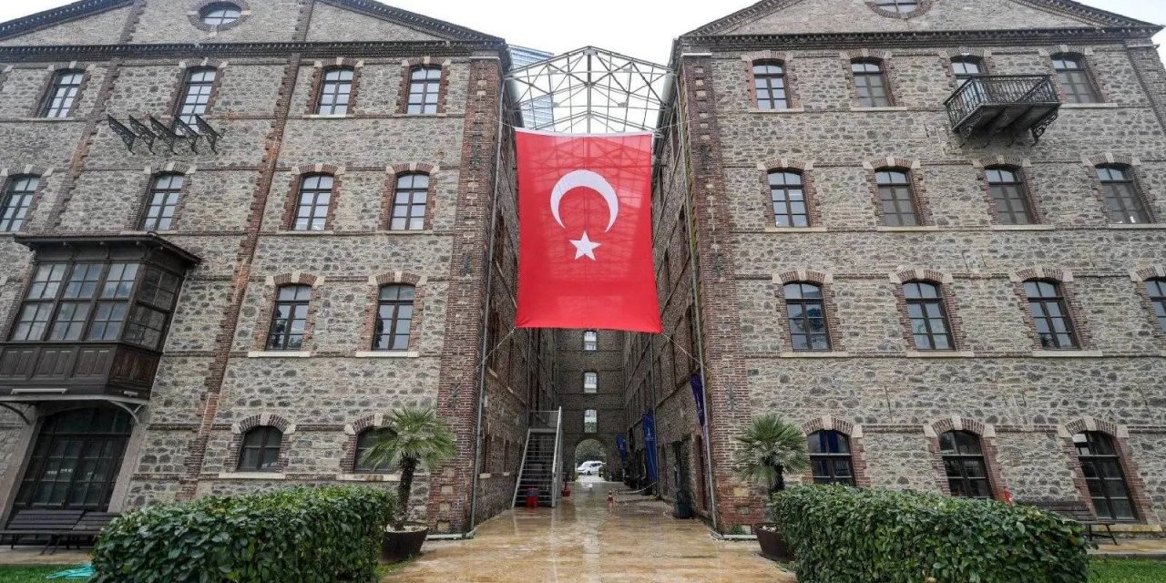 İzmir Büyükşehir'e Ait Tarihi Binalar, Vakıflar Genel Müdürlüğü'ne Geçti