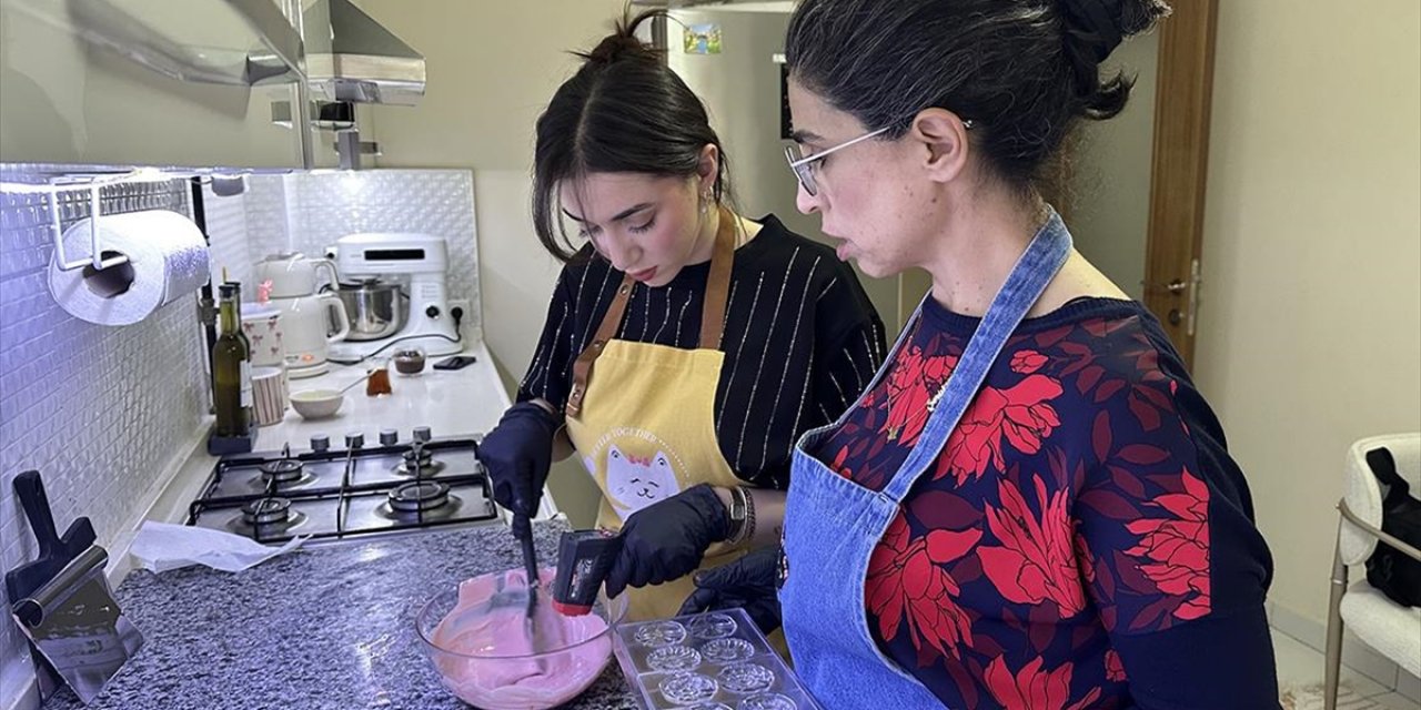 İki Kadın, Kursta Öğrendikleri Butik Çikolata Üretimini Mesleğe Dönüştürdü