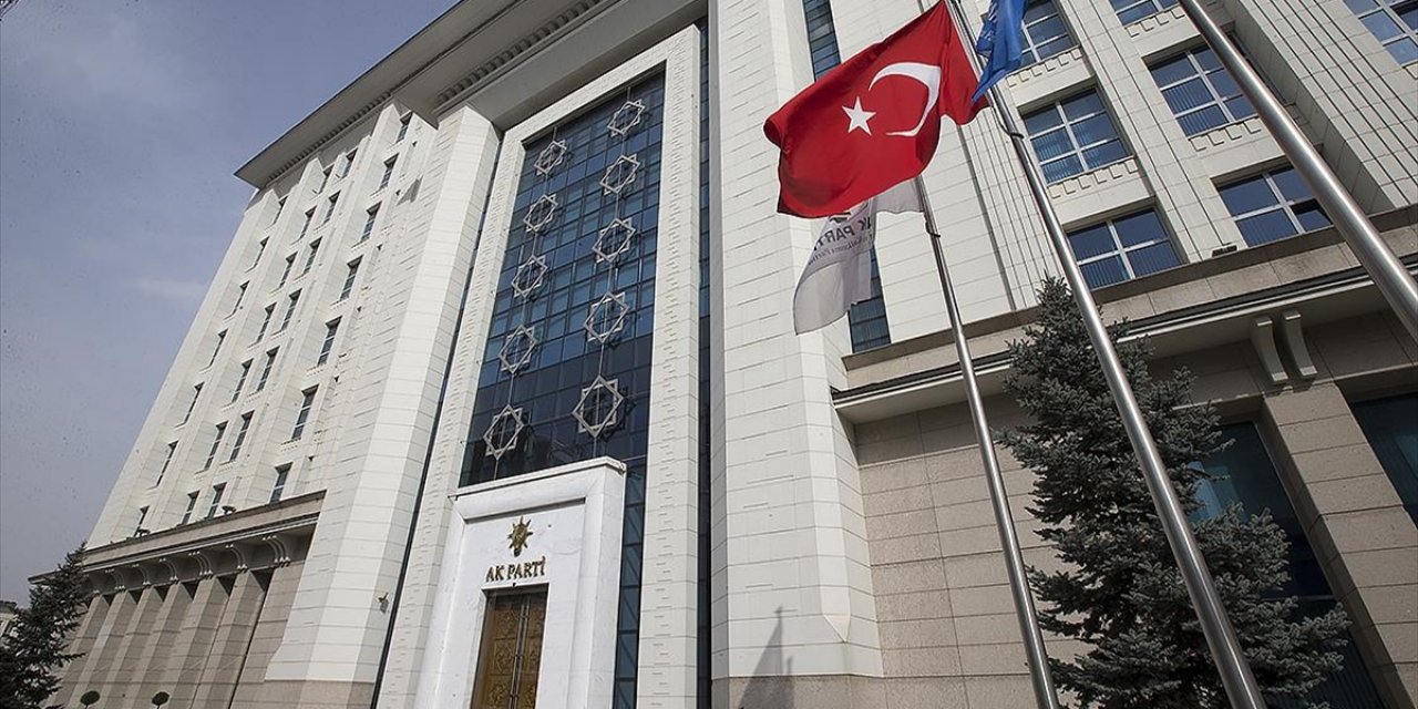 AK Parti, "28 Şubat: Vesayet, Darbe ve Milli İradenin İnşası" Programı Düzenleyecek
