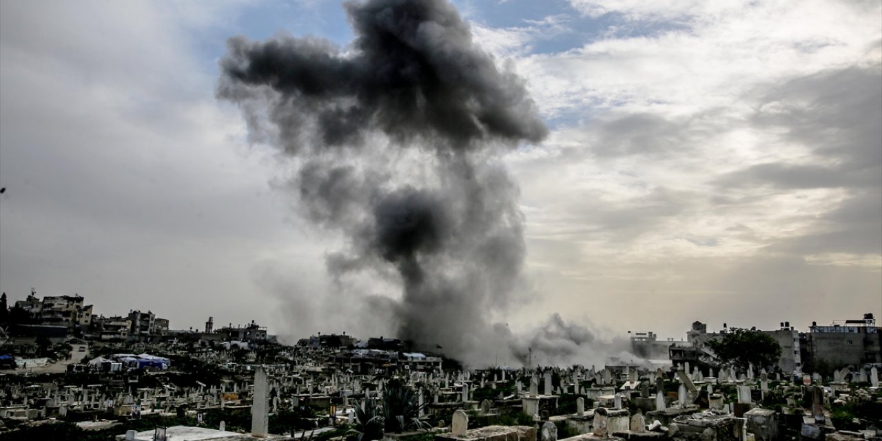 İsrail'in Gazze'deki Hava Saldırılarında 4 Filistinli Yaşamını Yitirdi