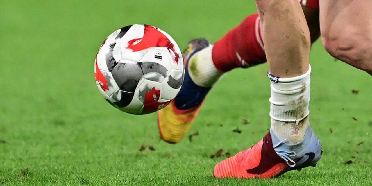 Fenerbahçe, Süper Lig'de Yarın Antalyaspor'a Konuk Olacak