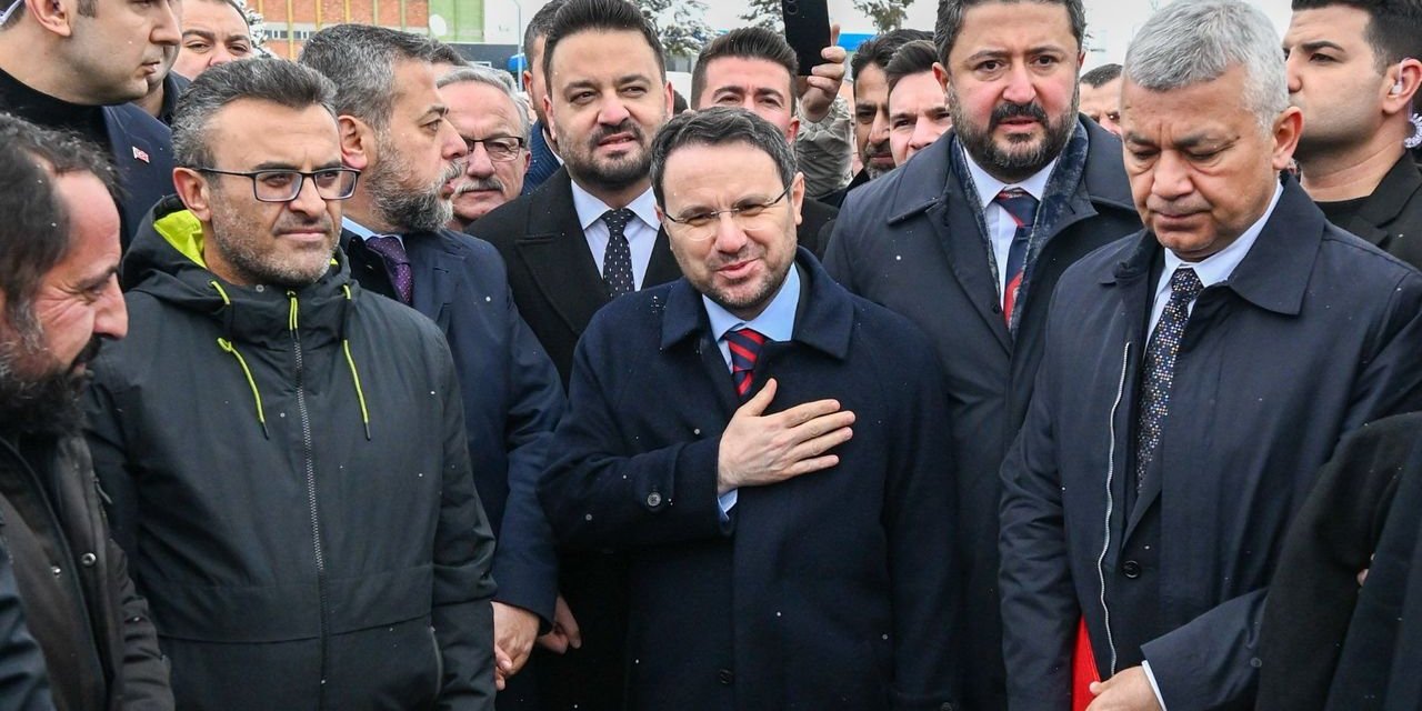 Adalet Bakanı Akın Gürlek'e  Memleketinde Davul, Zurna İle Karşılama