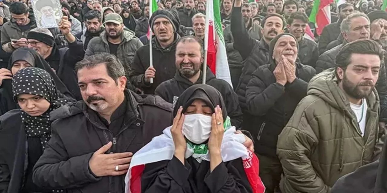 İran'da Halk Sokaklara İndi! Hamaney'in Ölümünden Sonra Tahran'da Neler Yaşanıyor?