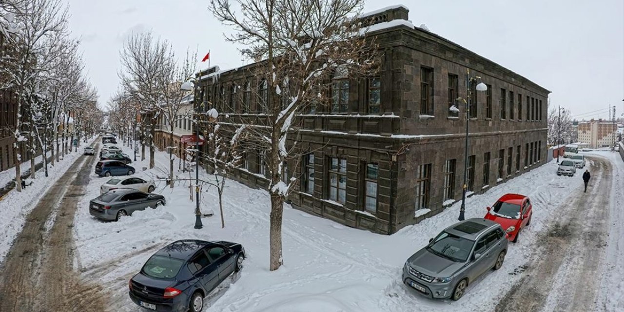 Bazı İllerde Kar Ve Soğuk Hava Etkili Oluyor